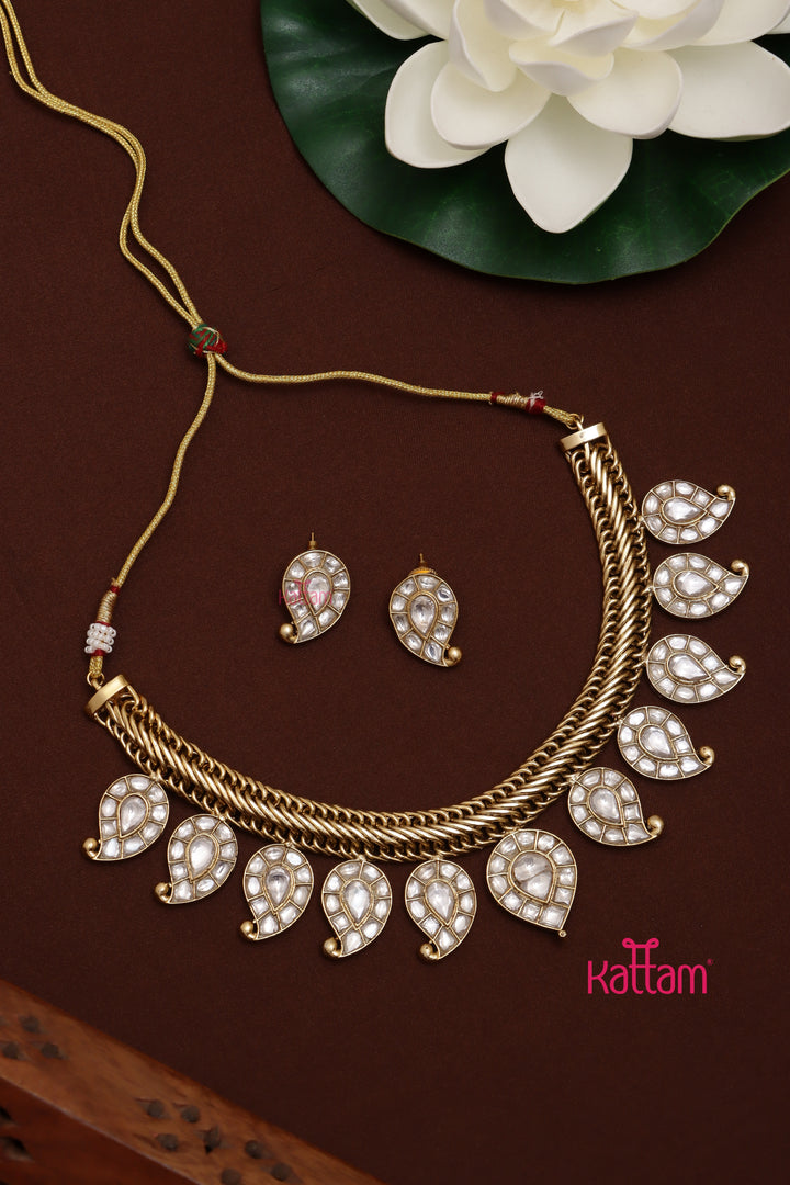 Bhairavi - Kundan White Manga Stone Choker