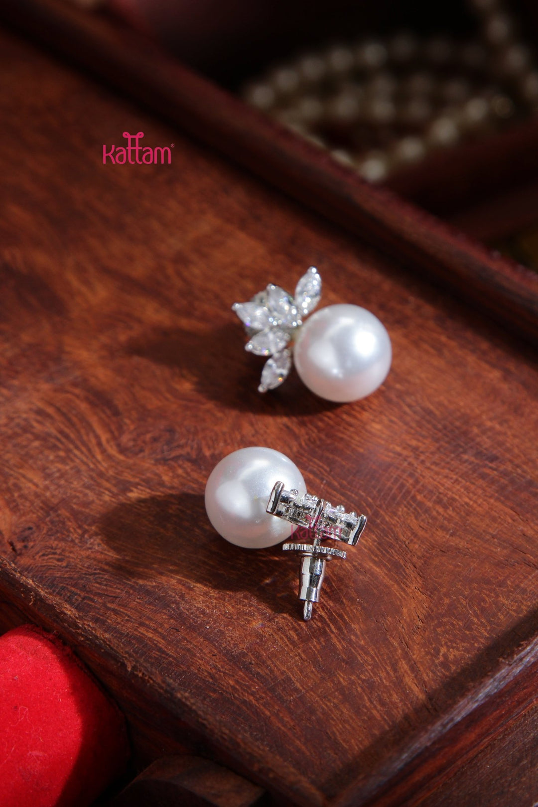 Ad Stone Pearl Stud - E1002