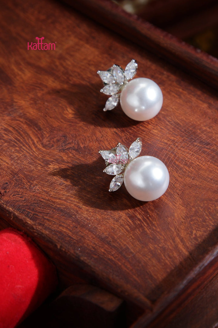 Ad Stone Pearl Stud - E1002