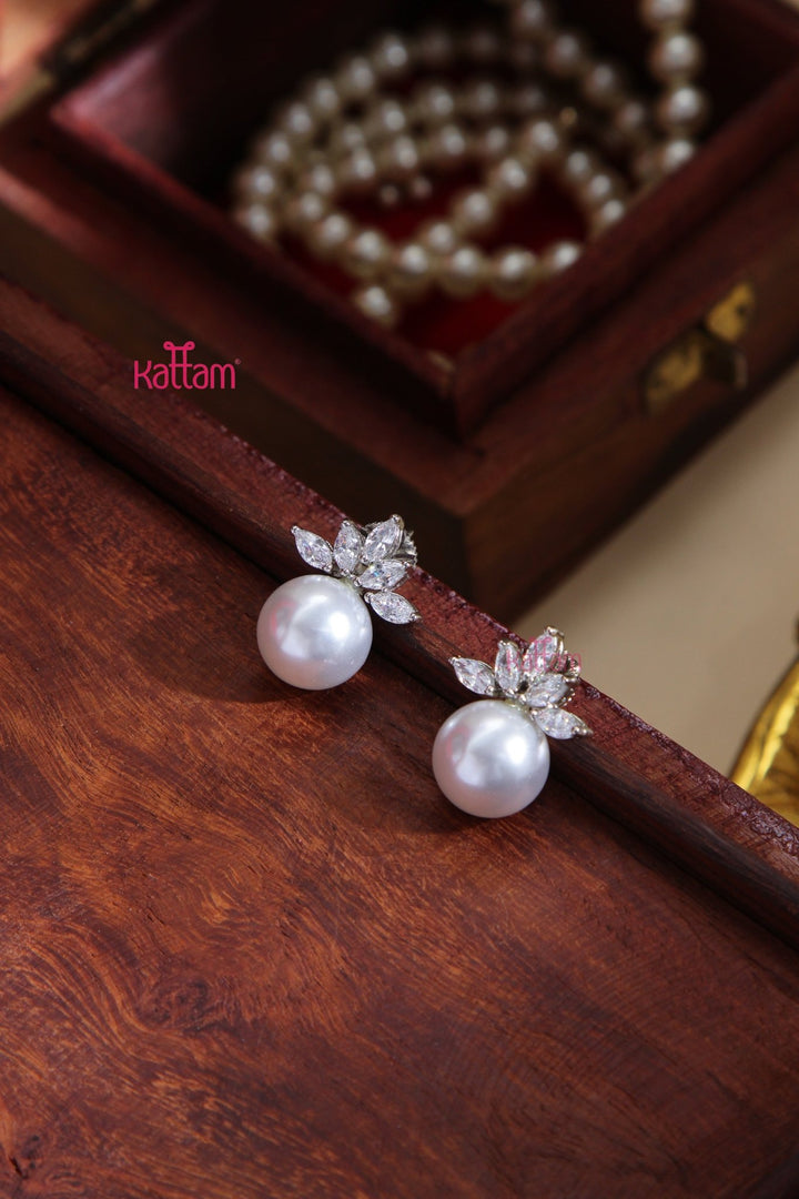 Ad Stone Pearl Stud - E1002