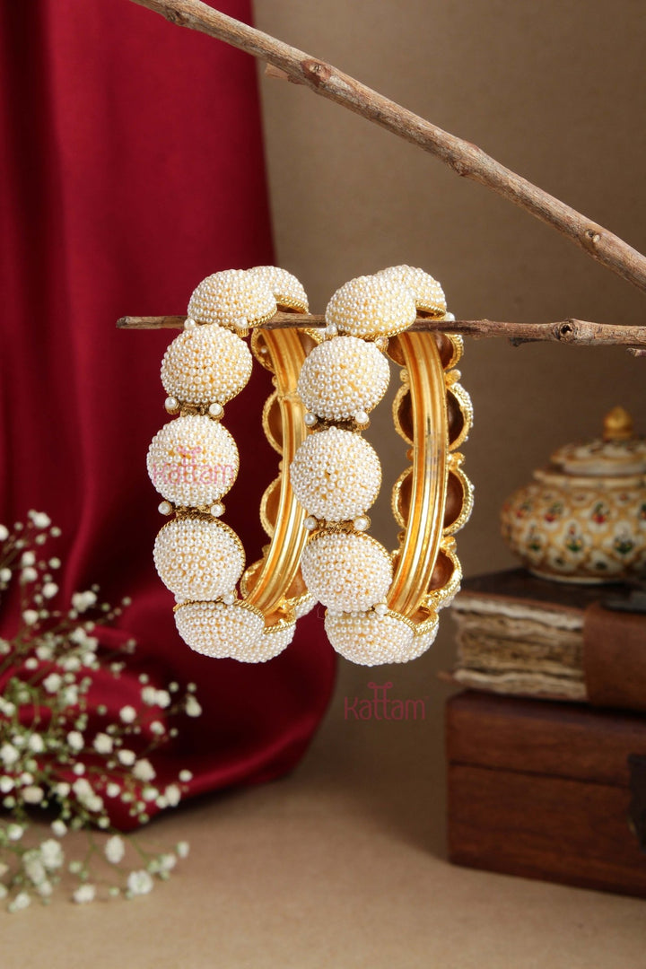 Fancy Pearl Bangle - B493 - V4