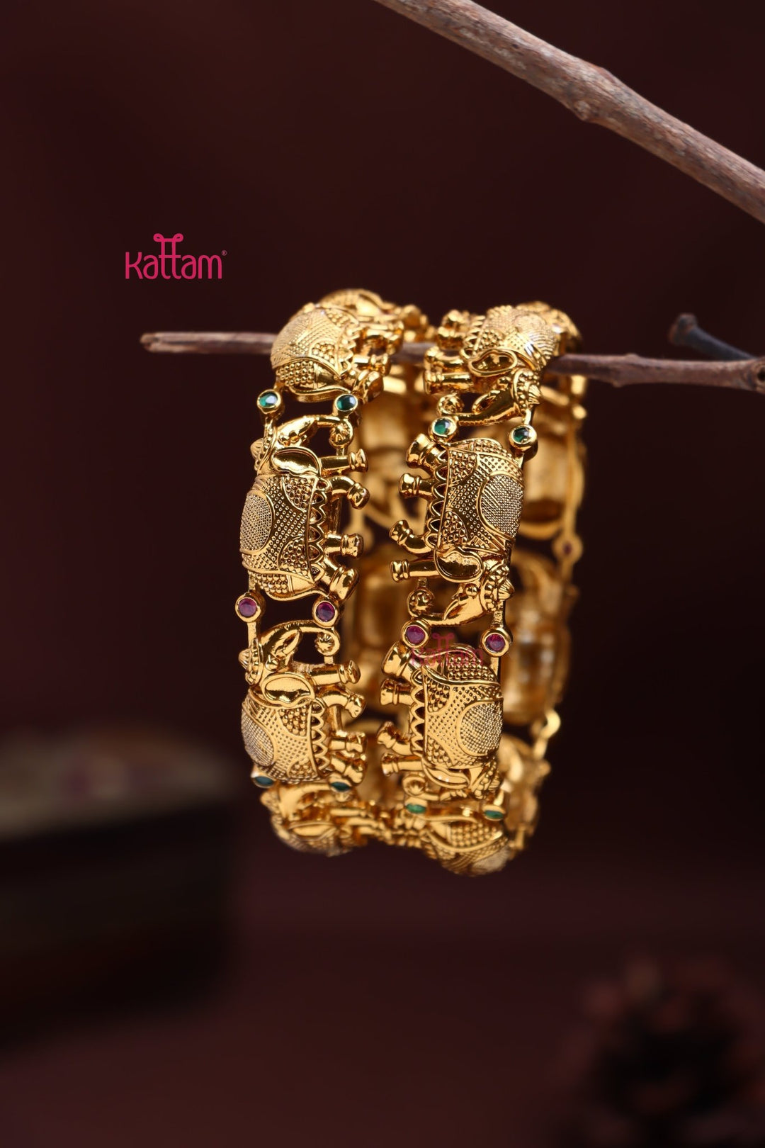 Goldtone Elephant Bangle - Rubygreen - B578 - V4