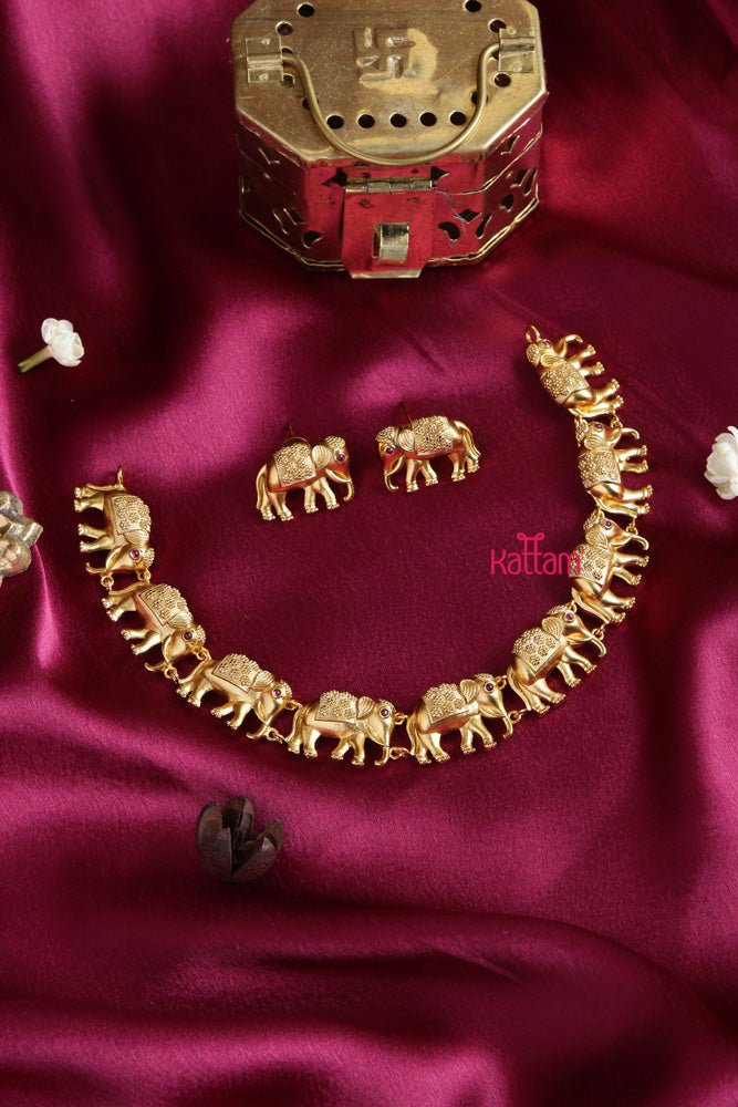 GoldTone Elephant Choker - N2034