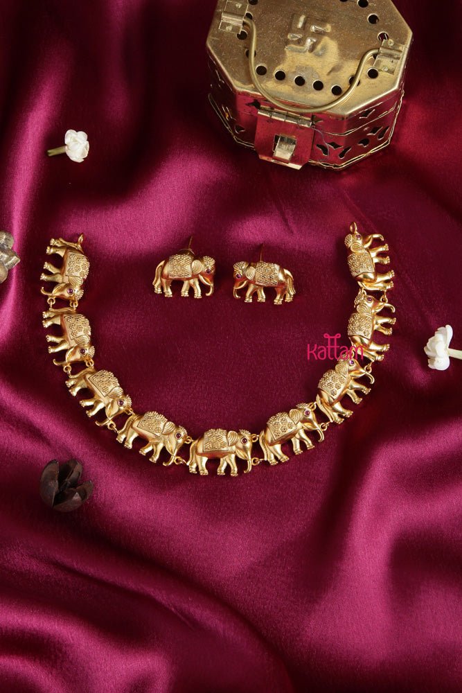 GoldTone Elephant Choker - N2034