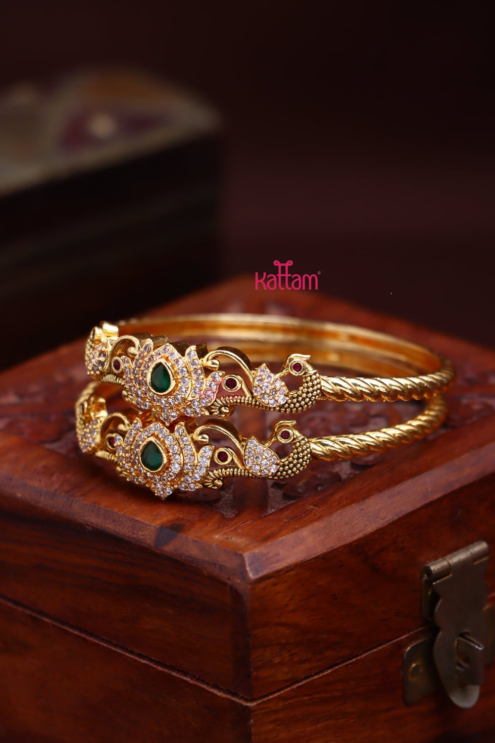 Goldtone Lotus Stone Bangle - B565 - V4