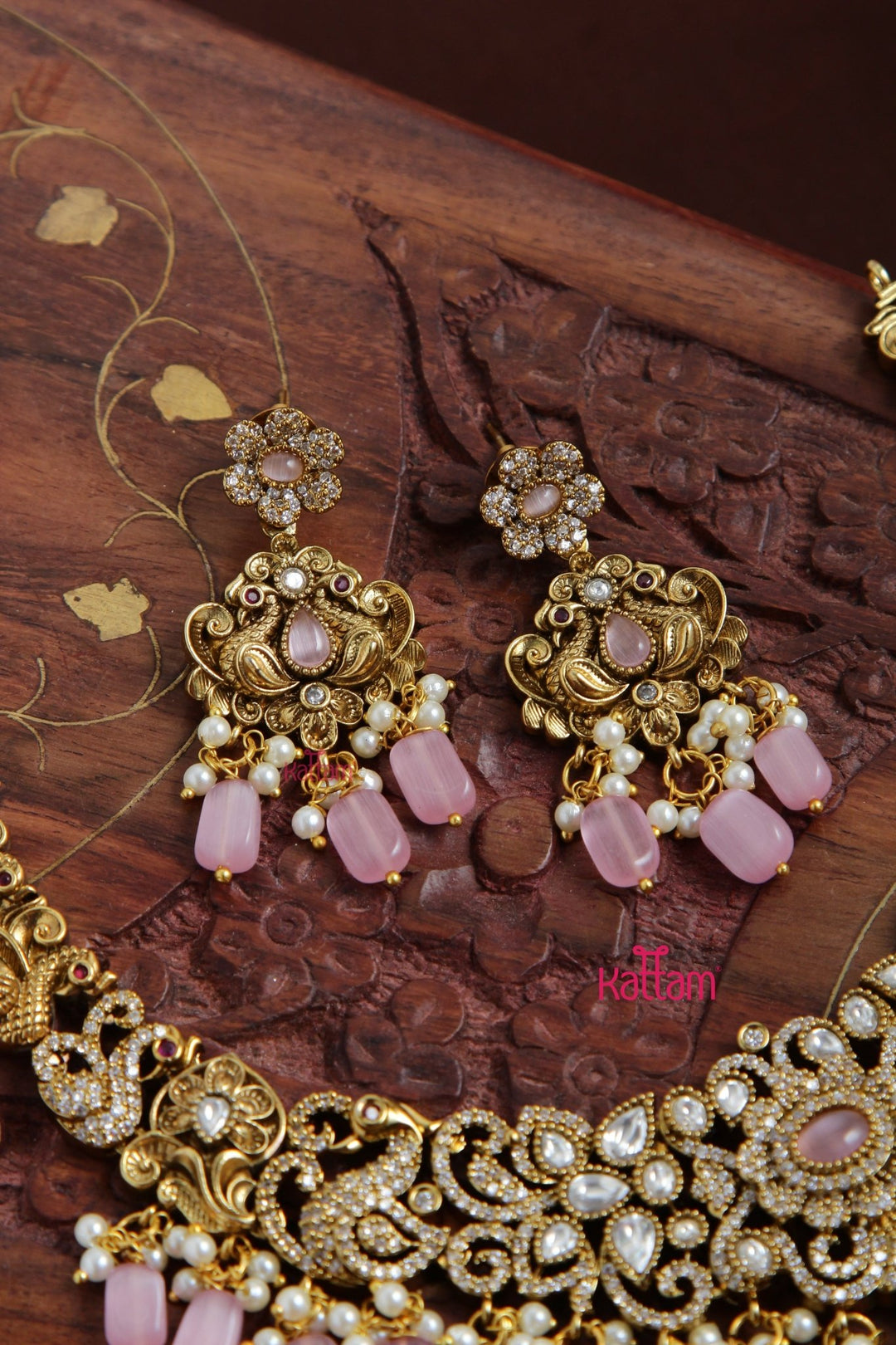 Naira - Victorian Floral Peacock Pastelpink Necklace - N6113