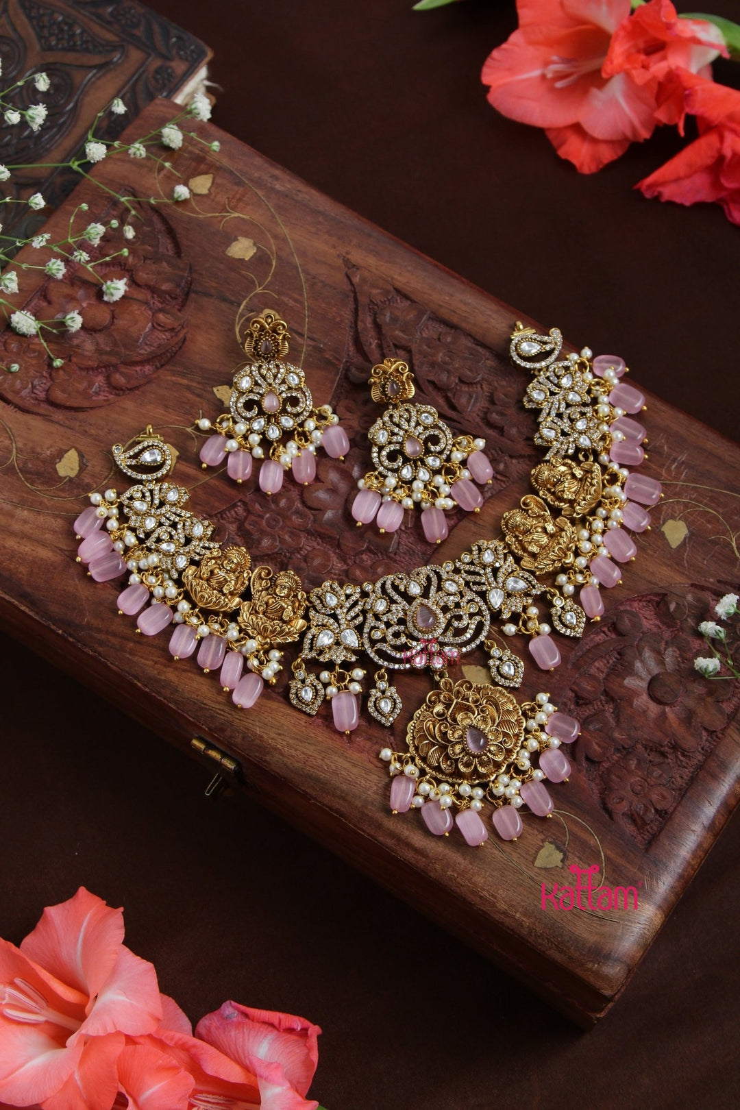 Nathiya - Victorian Goddess Pastelpink Necklace - N6110