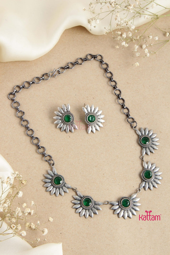 Oxidised Silver Sunflower Design Choker - Green - N2739