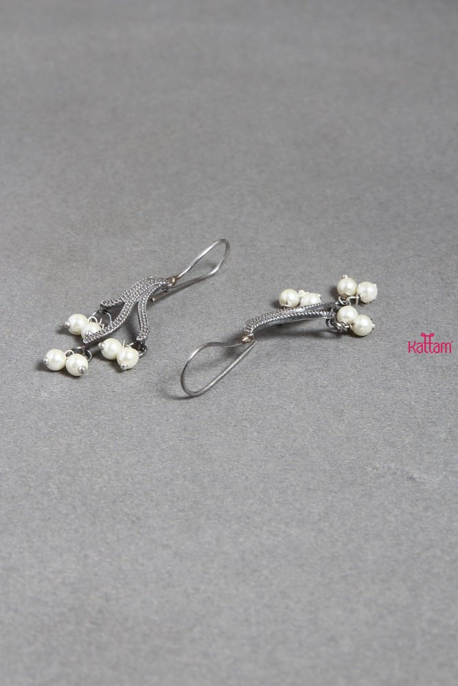 Pearl Drop Earring - E244