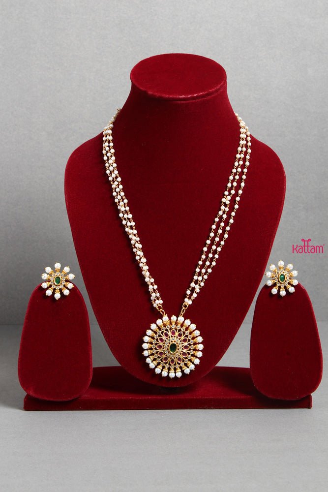 Round Pendant Pearl Mala - N1518