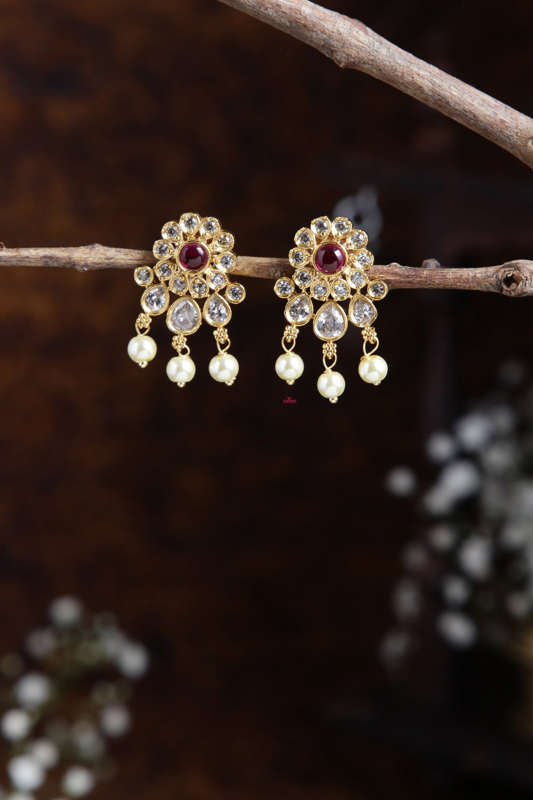 Ruby White Flower Small Earring - E470