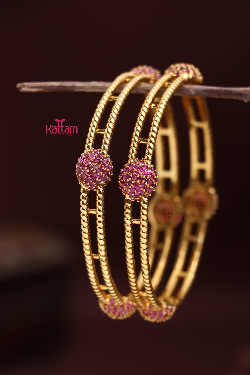 Rubyball Stone Bangle - B566 - V4