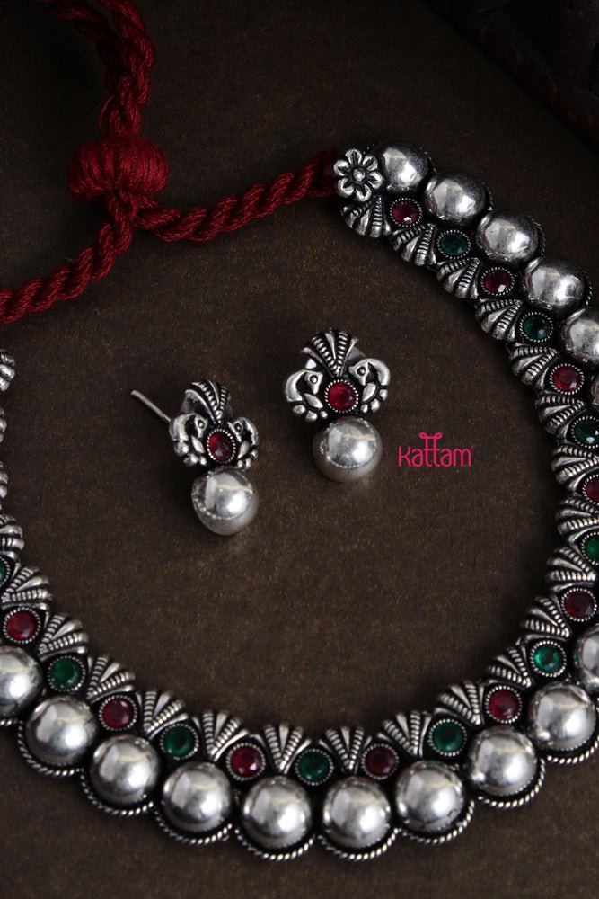 Silver lookalike RubyGreen Stone Ball Choker - N1984