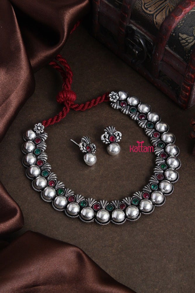 Silver lookalike RubyGreen Stone Ball Choker - N1984