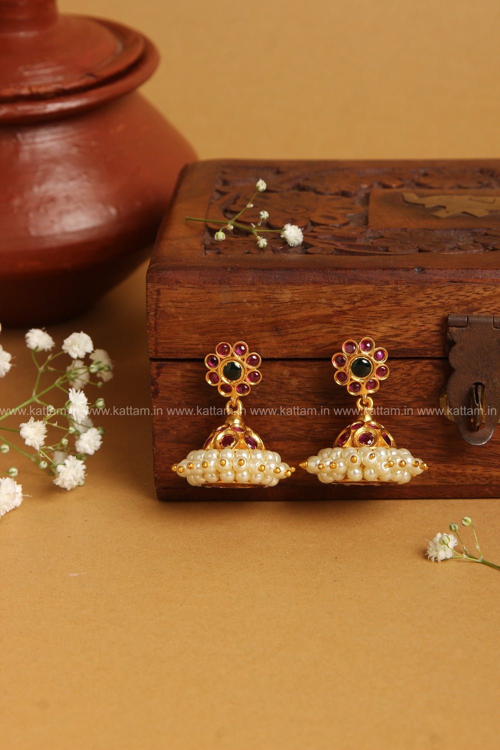 Traditional Small Kemp Jhumka - E075